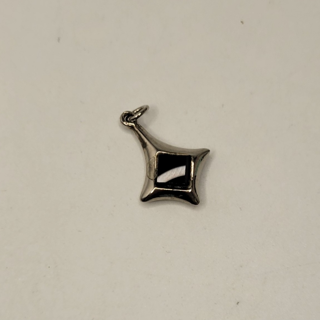 Silver Tone Pendant Silver Tone Pendant